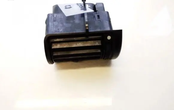 Audi A4 S4 B5 8D Dash center air vent grill 8d1820901