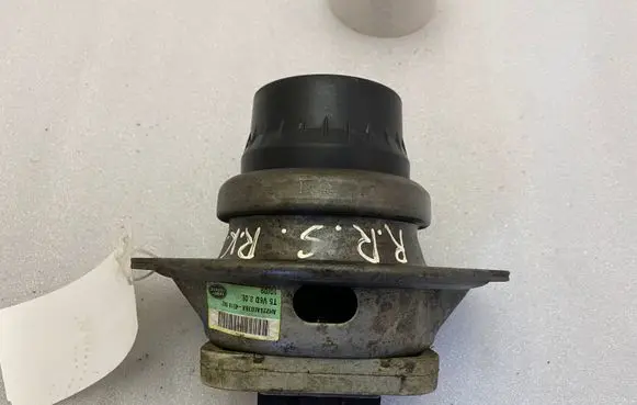 Land Rover Range Rover Sport L320 Engine mount bracket AH226A003BA