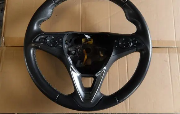 Opel Astra K Steering wheel