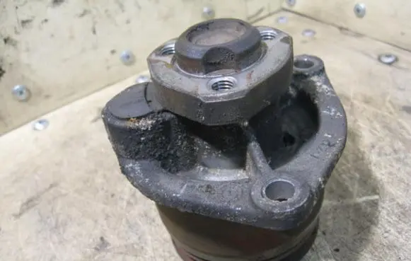 Opel Vectra B Water pump GM14121 20DTJ
