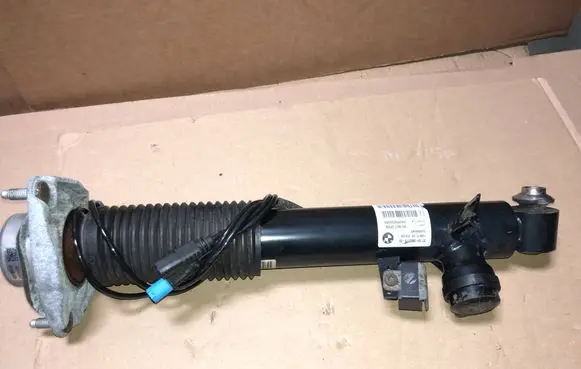 BMW X5 F15 Rear shock absorber/damper 6863175
