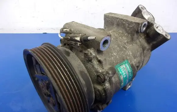Renault Clio II Air conditioning (A/C) compressor (pump) 7700273801