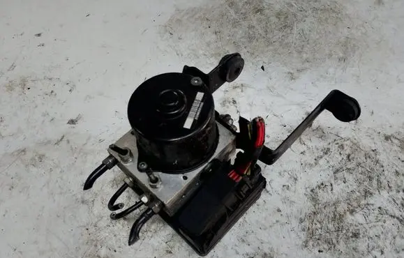 Volvo V50 ABS Pump 30793901 30793903