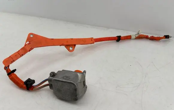 Toyota Yaris Cross High voltage cable K0030
