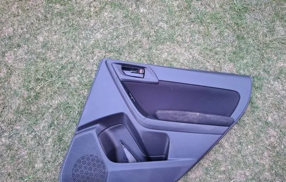 Subaru Forester SJ Front door card panel trim 9223sg000