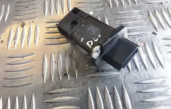 Nissan Qashqai Mass air flow meter 226807S000
