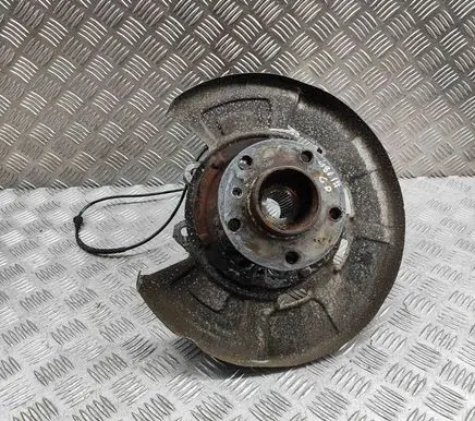BMW X5 F15 Rear wheel hub 6879102
