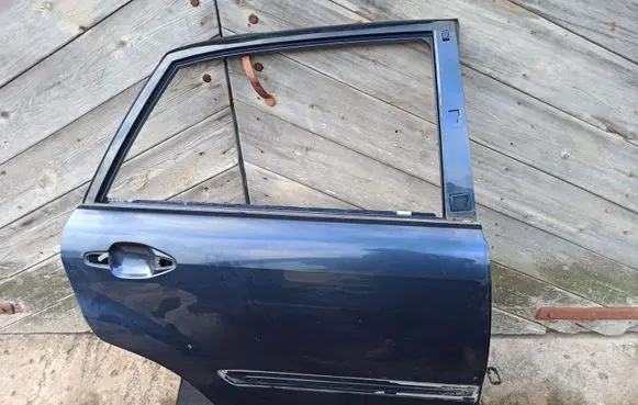 Lexus RX 300 Rear door