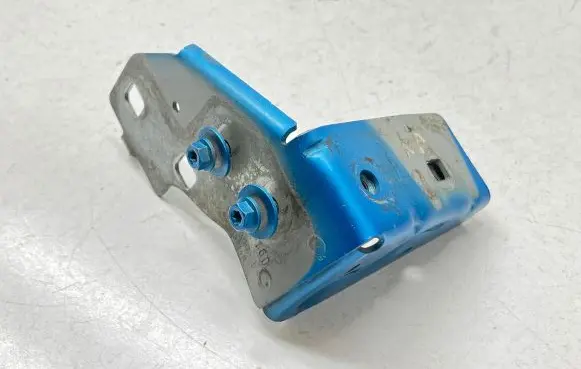 Renault Captur Fender mounting bracket 641819714R