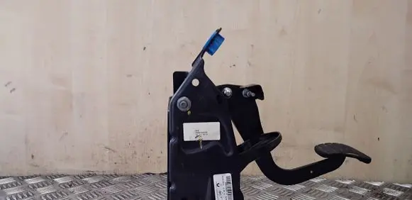 Clutch pedal