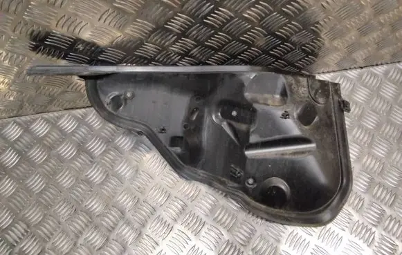 Volkswagen Touareg II Heat shield in engine bay 7P6819511B PA66GF30 7P6819511