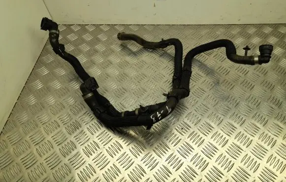 Jaguar I-Pace Engine coolant pipe/hose 6733