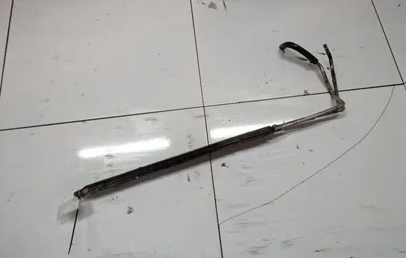 Engine oil radiator