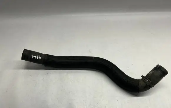 Ford Mustang VI Engine coolant pipe/hose
