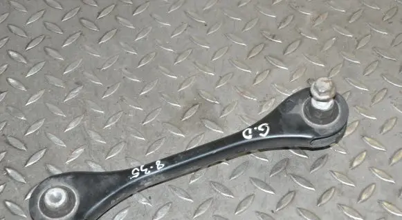 Rear upper control arm/wishbone