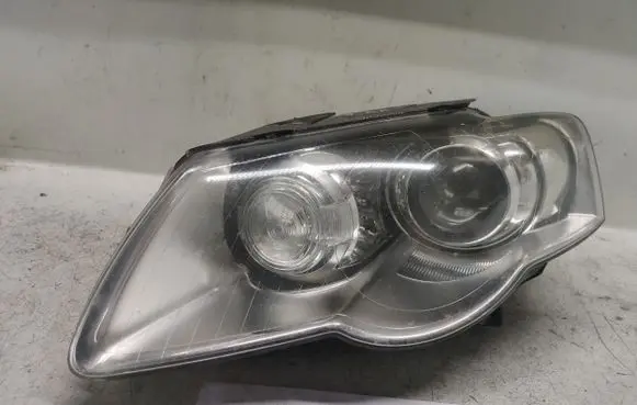 Volkswagen PASSAT B6 Headlight/headlamp