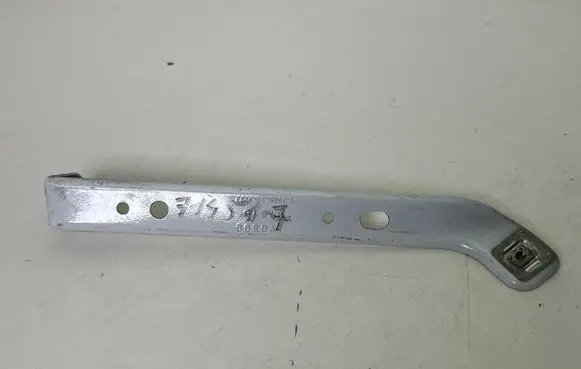 Ford Mustang VI Fender mounting bracket FR3B16C199BC