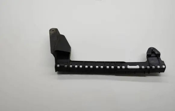 Audi Q7 4L Rear door windshield rail 4L0839068