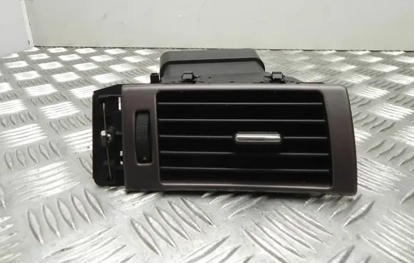 Audi A6 S6 C5 4B Rear air vent grill 4B1820902 T6040
