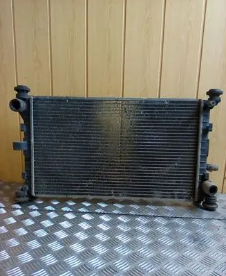 Ford Focus Coolant radiator 98AB8005DE