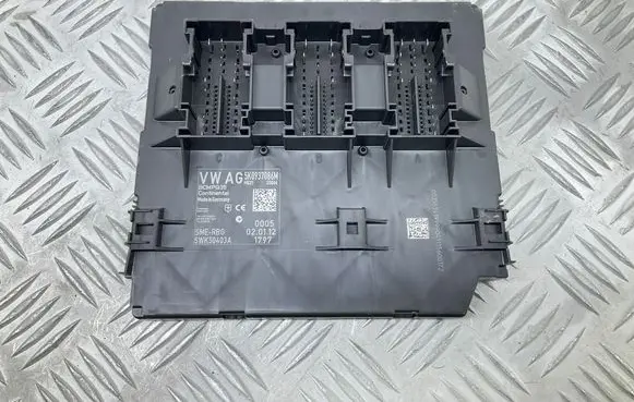 Volkswagen Scirocco Comfort/convenience module 5K0937086M