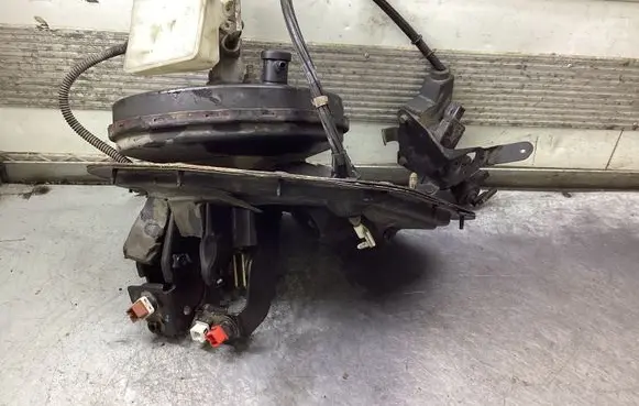 Peugeot 807 Brake booster 1484801080 1488753080 0204024267