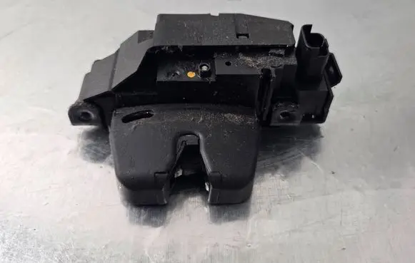 Peugeot 308 Tailgate lock latch 9804762080 182687 010214