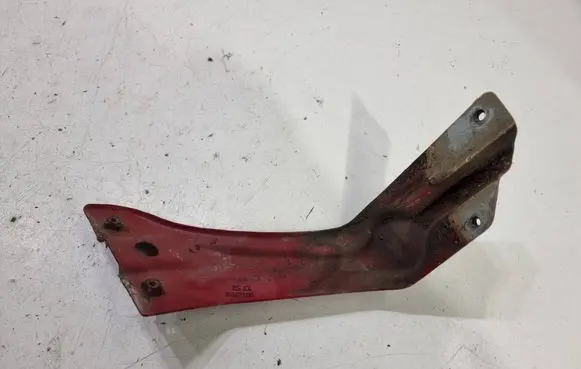 Volkswagen Scirocco Fender mounting bracket 1K8821136