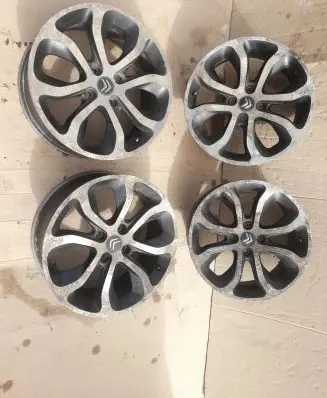 Citroen DS3 R17 alloy rim 