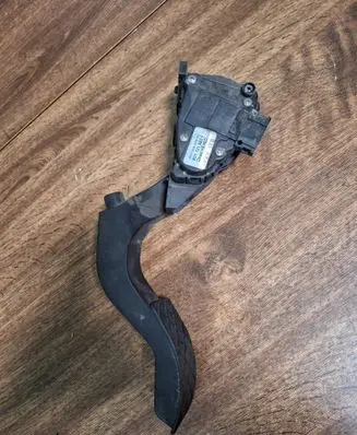 Audi A6 S6 C5 4B Accelerator throttle pedal 8D1721523F 6PV00837603