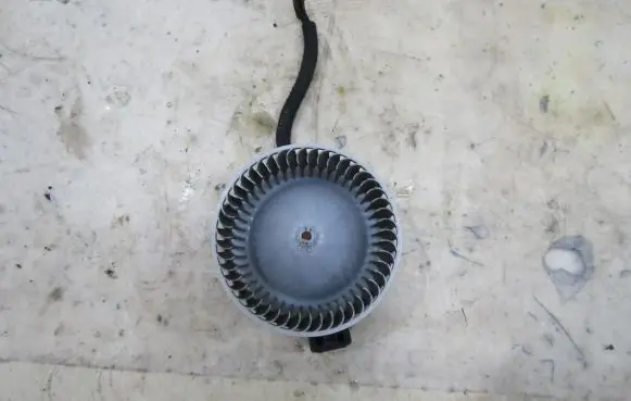 Mazda 3 III Heater fan/blower HB111EG21-07
