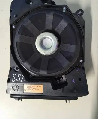 BMW 4 F32 F33 Subwoofer speaker 9210152