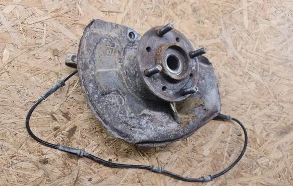 Volvo S40, V40 Front wheel hub spindle knuckle