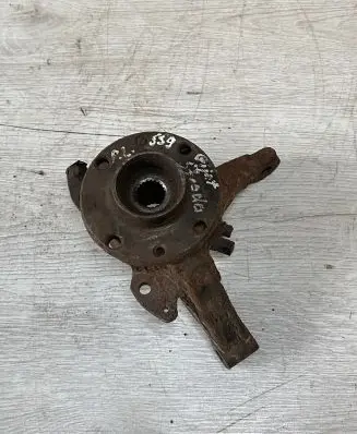 Front wheel hub