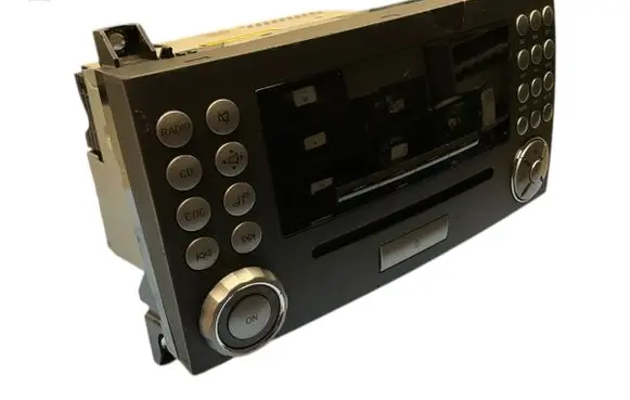 Mercedes-Benz SLK R171 Radio/CD/DVD/GPS head unit A1718200786