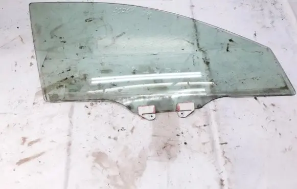 Honda Accord Front door window glass four-door