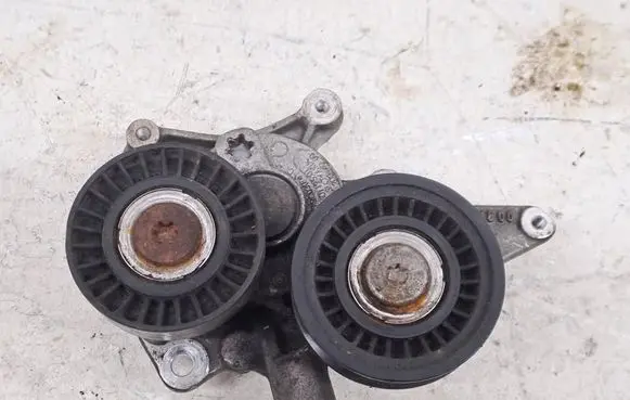 Mercedes-Benz C W205 Timing belt tensioner A1772241800