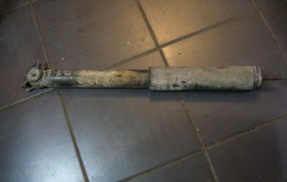 Mercedes-Benz W123 Front shock absorber/damper