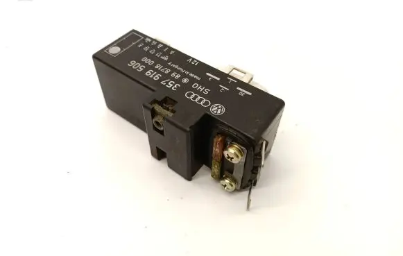 Coolant fan relay