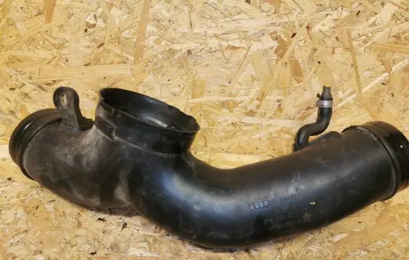 Audi A8 S8 D4 4H Air intake duct part 4H0129711D B446407