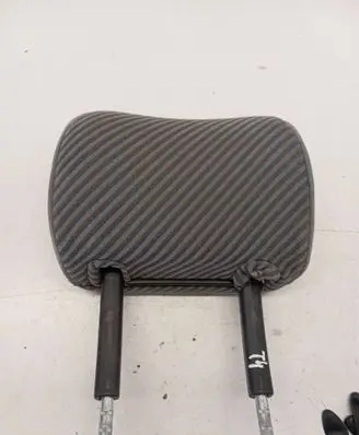 Volkswagen Transporter - Caravelle T4 Front seat headrest 701881717