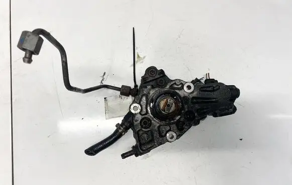 Mercedes-Benz C AMG W204 Fuel injection high pressure pump 9421A000A A6460700201