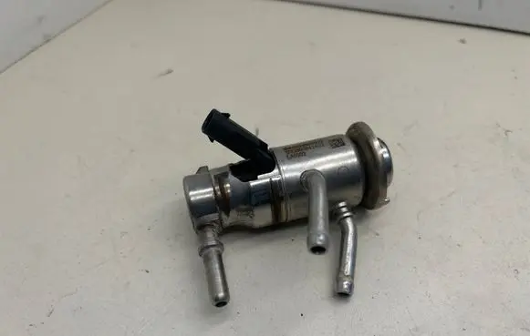 Mercedes-Benz B W247 AdBlue injector A0004904000 1923900842402 EA0002