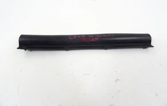 Seat Leon (5F) Engine compartment rubber 5F0823707A