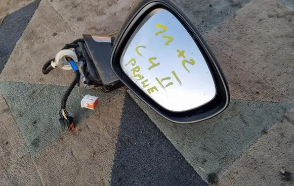 Citroen C4 Grand Picasso Front door electric wing mirror 