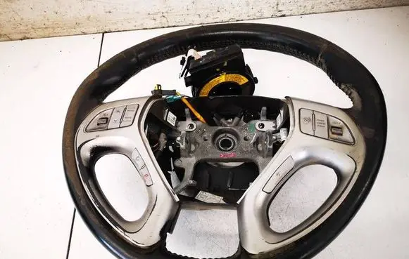 Hyundai ix35 Steering wheel buttons/switches 967002S300