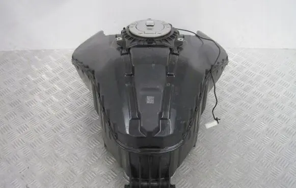 BMW 2 Active Tourer U06 Fuel tank 8396860