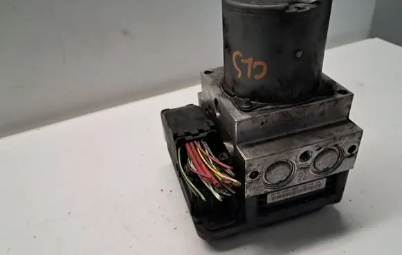 Mercedes-Benz CLS C219 ABS Pump 0265960321