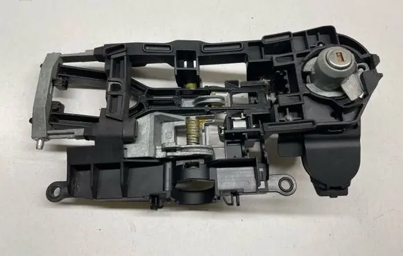 Front door exterior handle/bracket