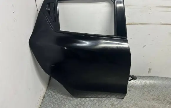 Suzuki Swift III Rear door